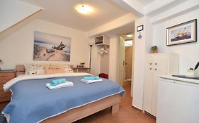 Sailor House